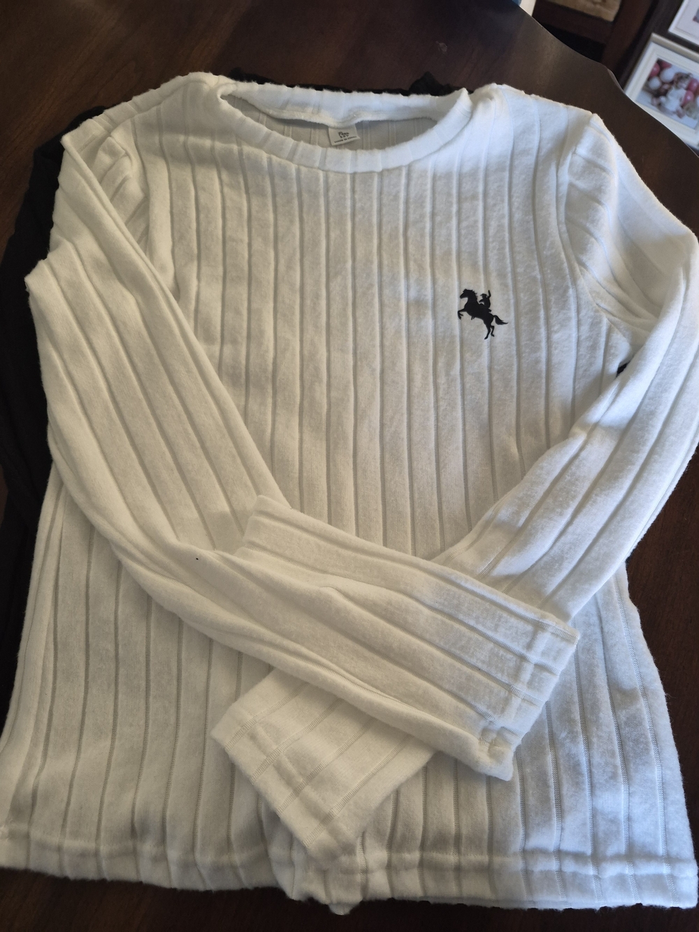 White  And Black Ribbed Crewneck Sweater with Embroidered Horse Logo